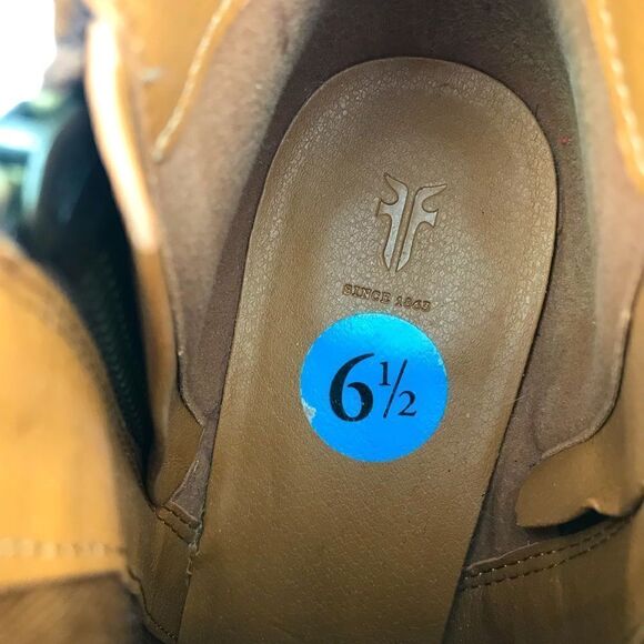 Frye JUDITH Brown Leather Double Zip Heeled Ankle Boots in Wheat - Picture 15 of 16